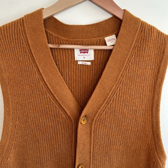 Levi’s RINCON BUTTON DOWN VEST . - Picture 4 of 6